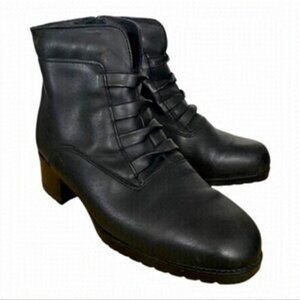 Naturalizer Booties Black Ankle Boots in a Vintage Style with Faux Fur Lining